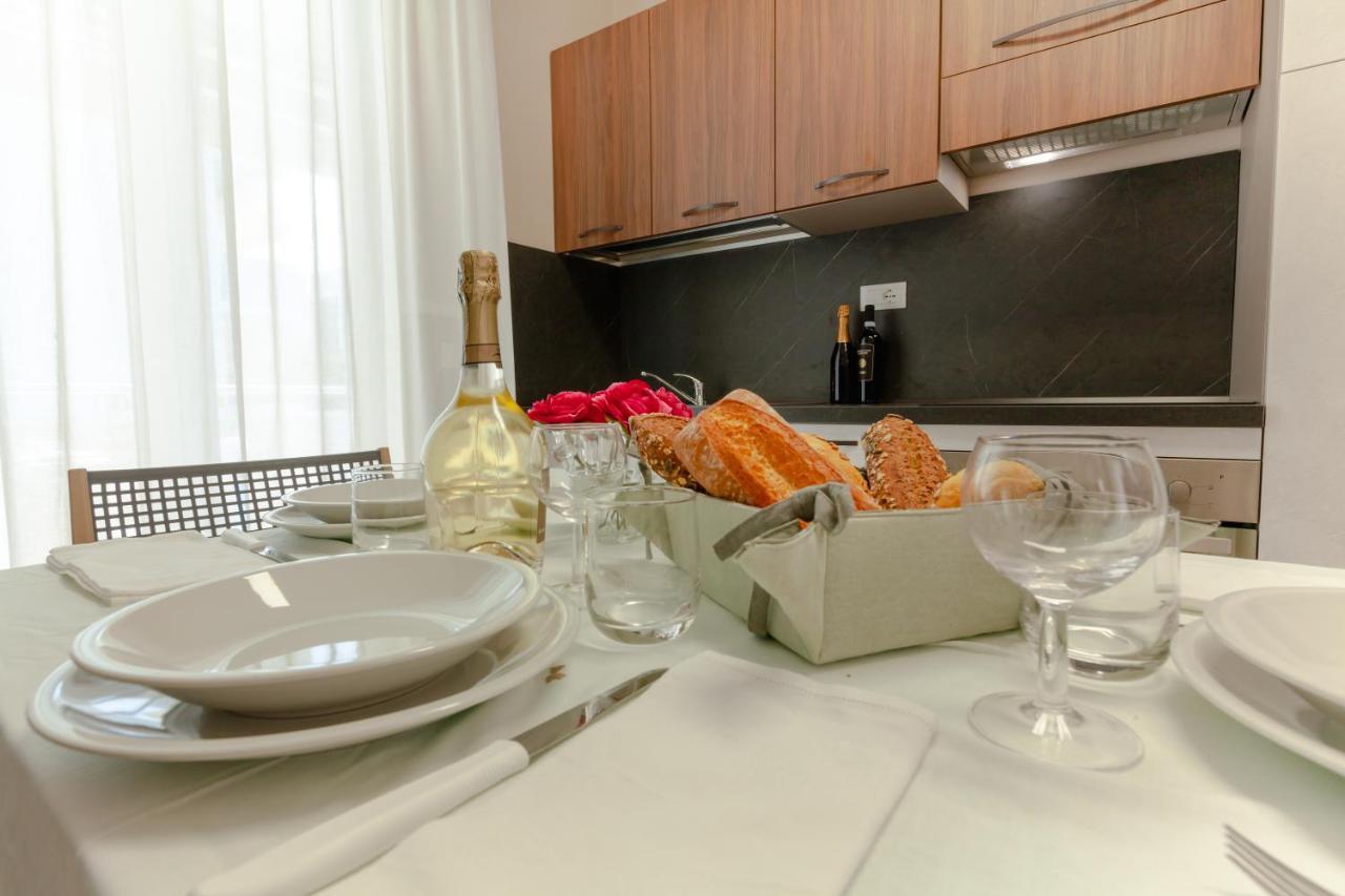 Holiday Club Residence Алба Адриатика Екстериор снимка